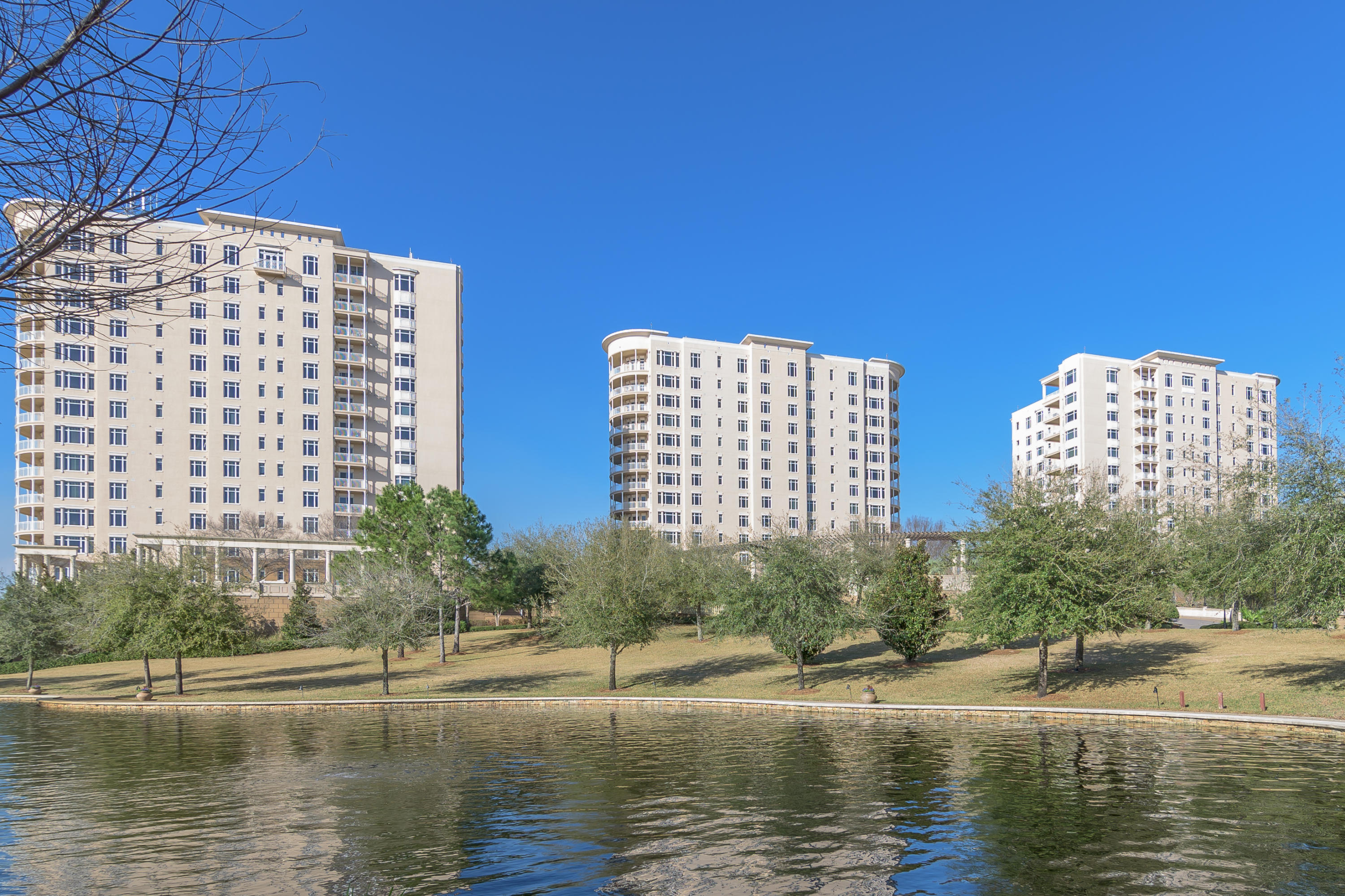 ONE WATER PLACE AT KELLY PLANTATION - Residential