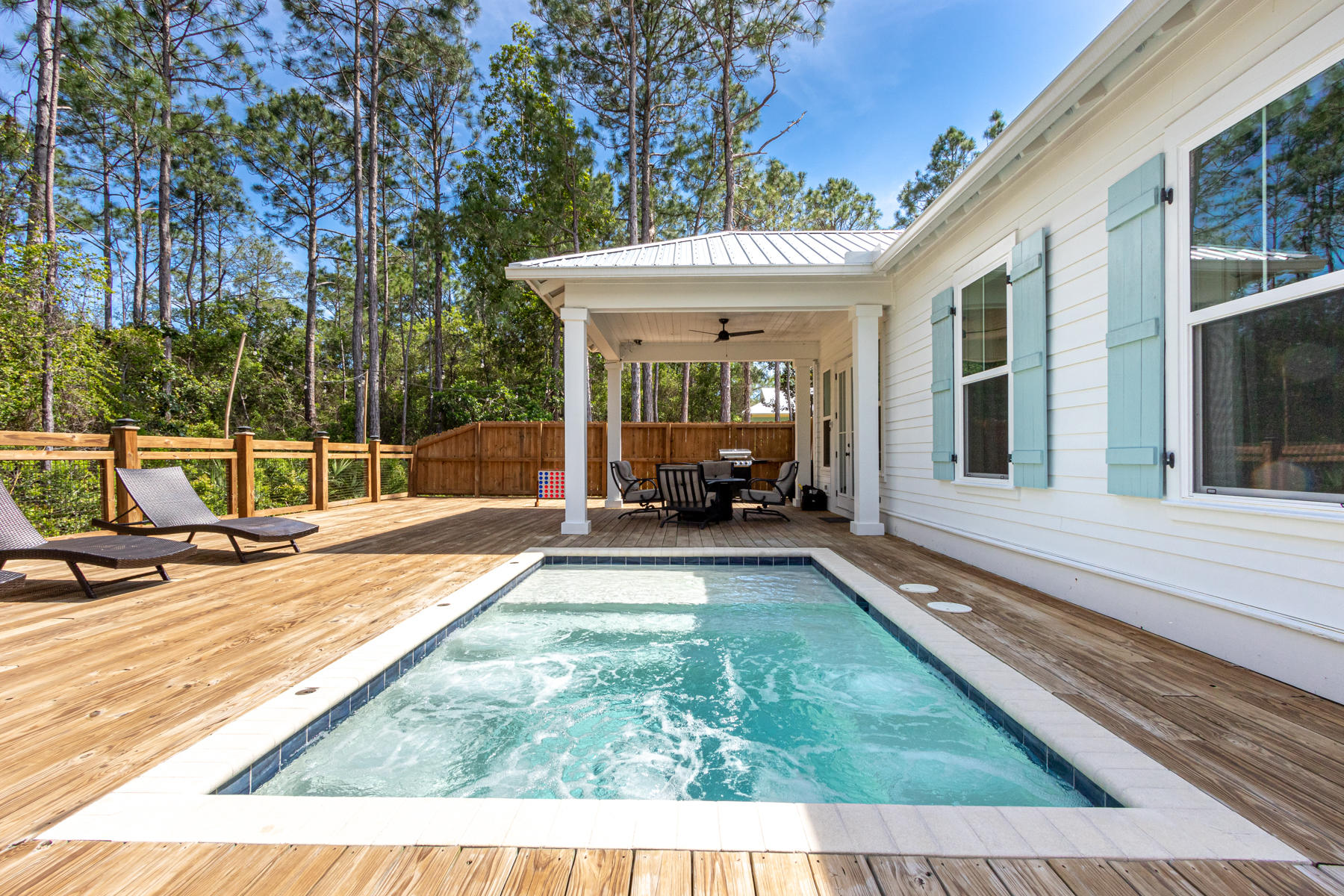 GULF SHORE MANOR - Residential