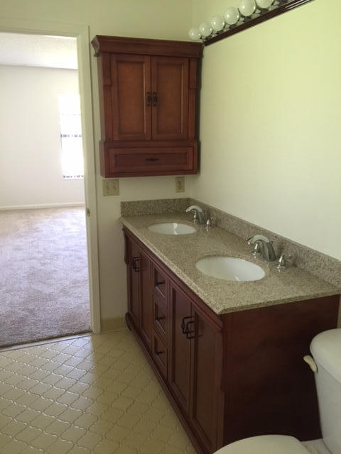 LAKE LORRAINE ESTATES - Residential Lease