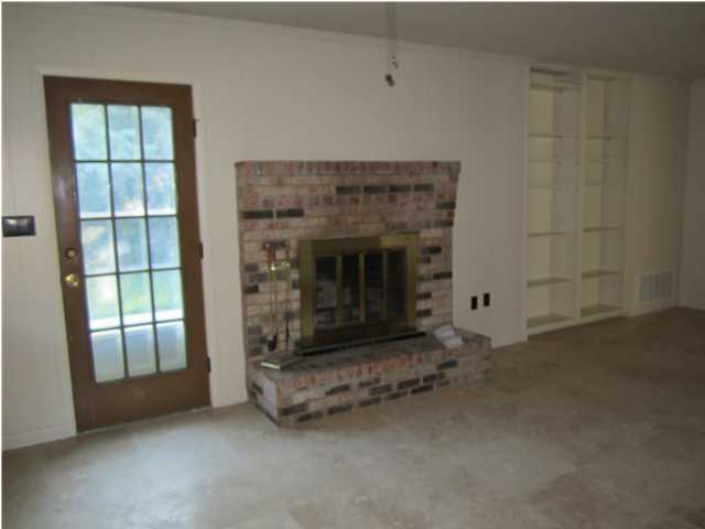 LAKE LORRAINE ESTATES - Residential Lease