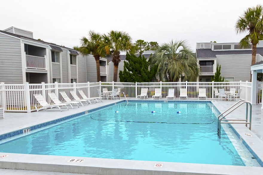 Waterfront complex in Shalimar. Cute 1 bedroom condo on the ground floor. Conveniently located by the pool and laundry facility and steps from the water. Fully tiled. Good condition. It won't last long.