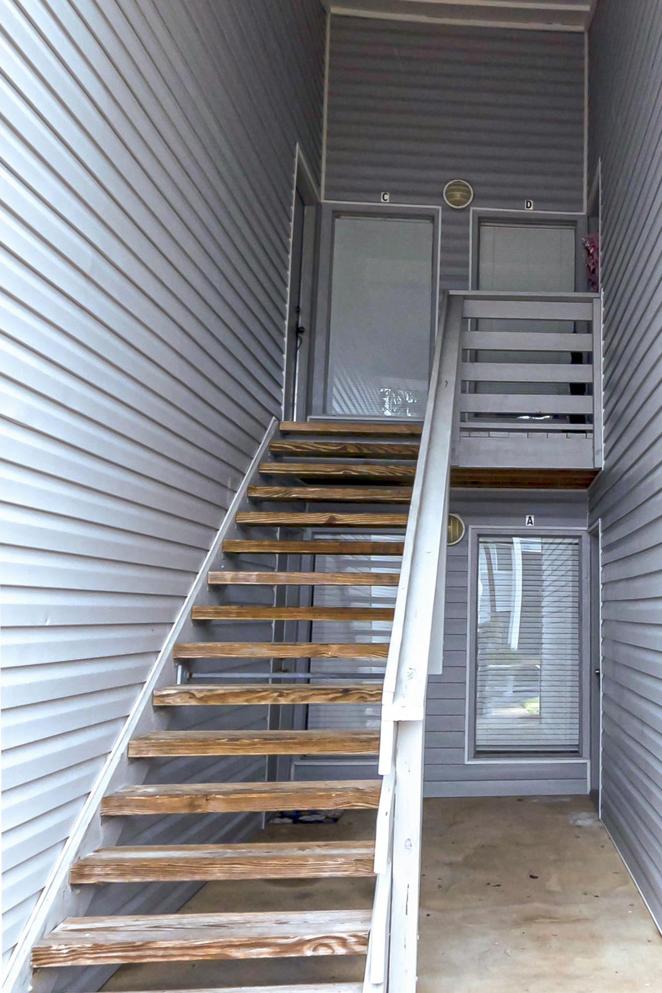 FINISTERRA CONDO - Residential