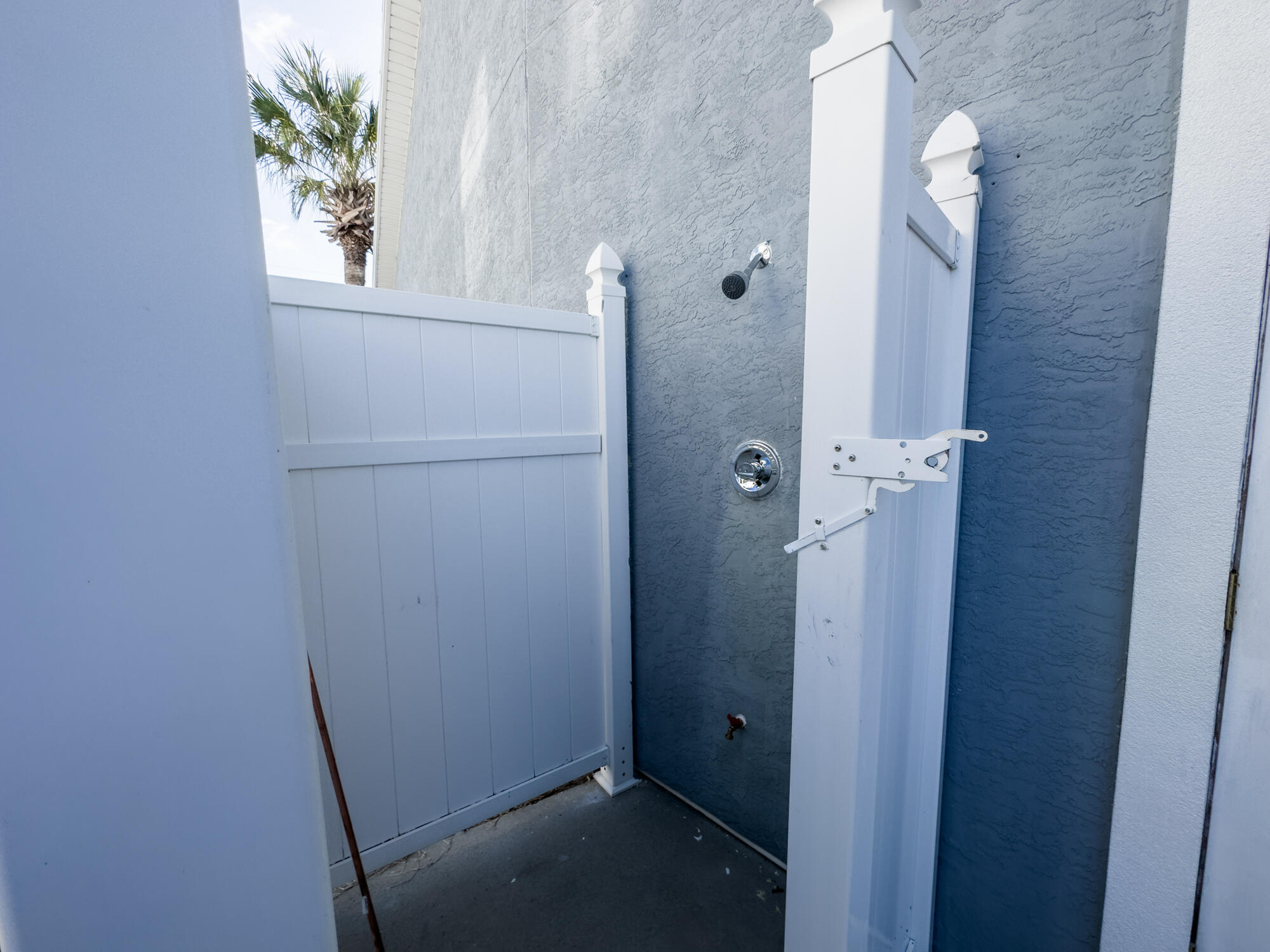 BAHAMA BEACH - Residential