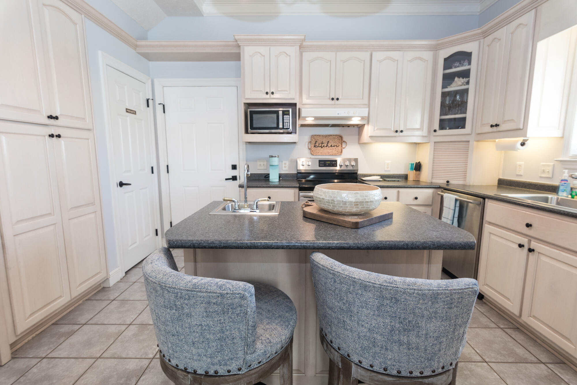 BAHAMA BEACH - Residential