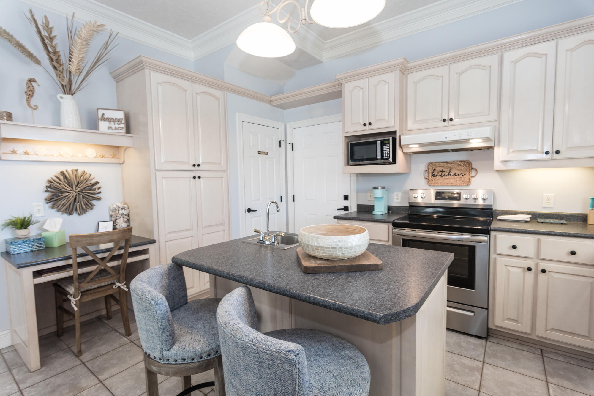 BAHAMA BEACH - Residential