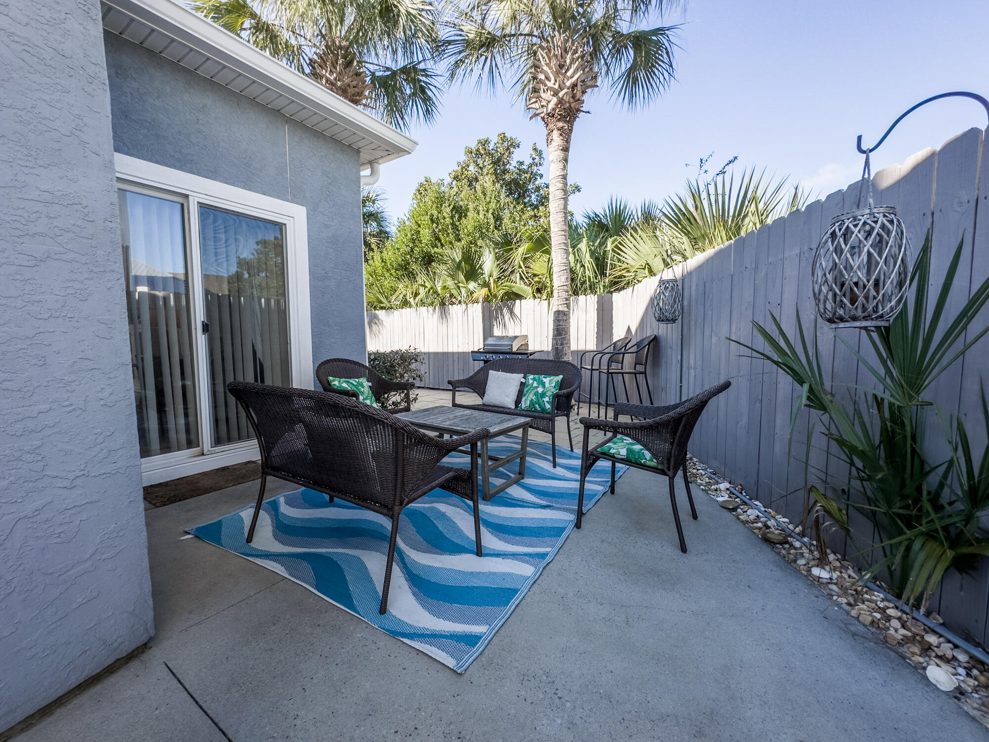 BAHAMA BEACH - Residential