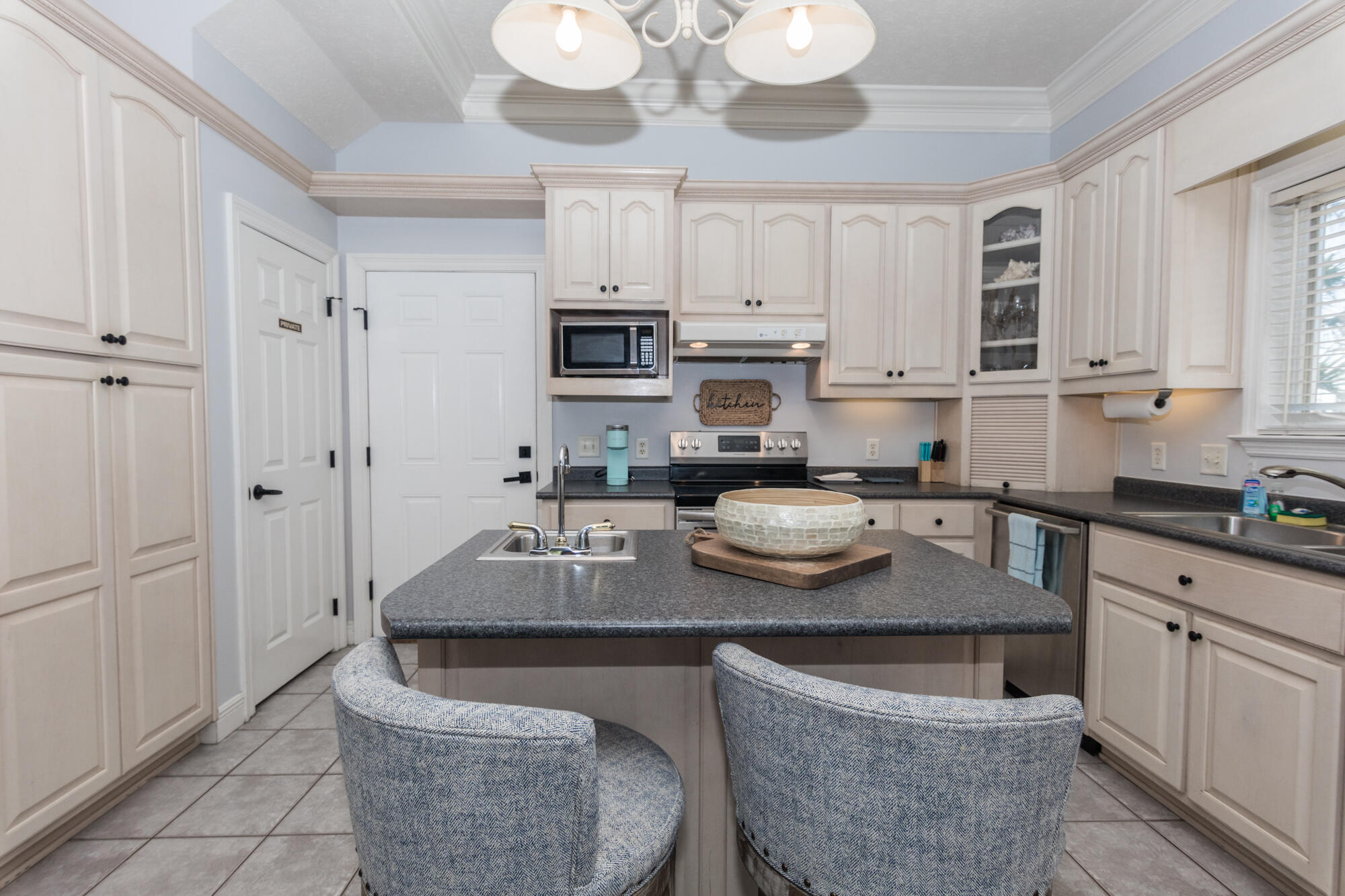 BAHAMA BEACH - Residential