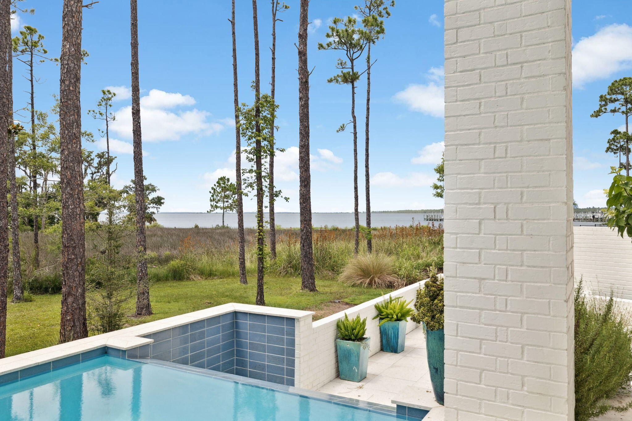CHURCHILL OAKS - Residential