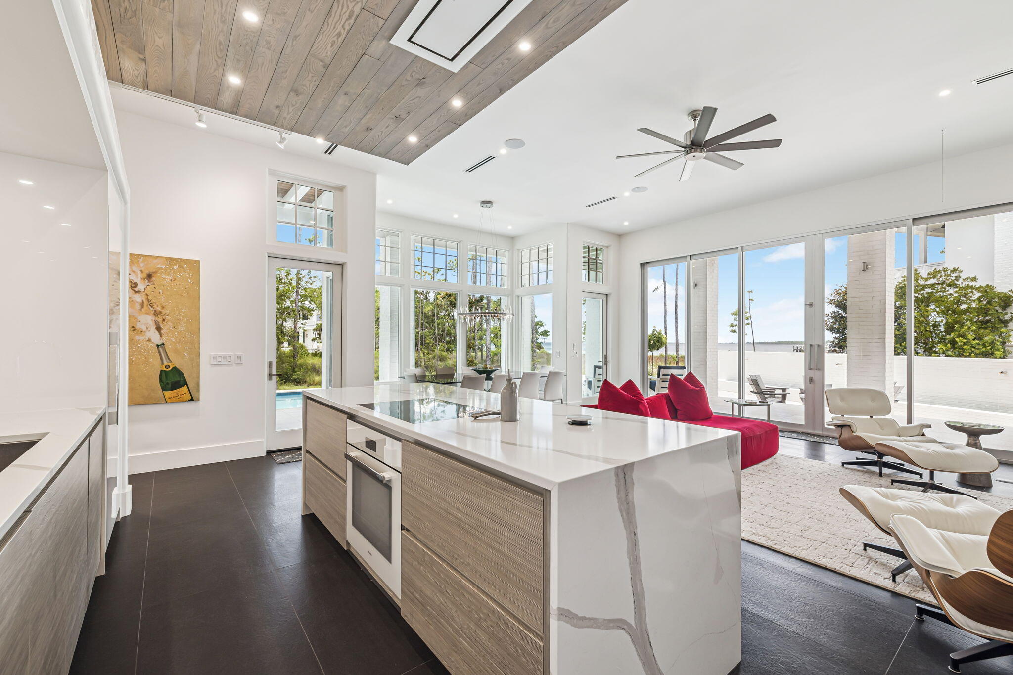 CHURCHILL OAKS - Residential