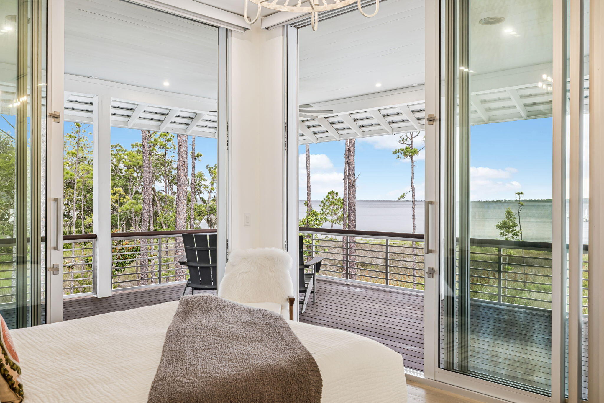 CHURCHILL OAKS - Residential