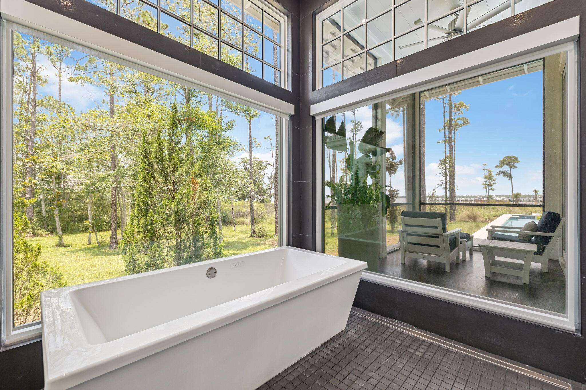 CHURCHILL OAKS - Residential
