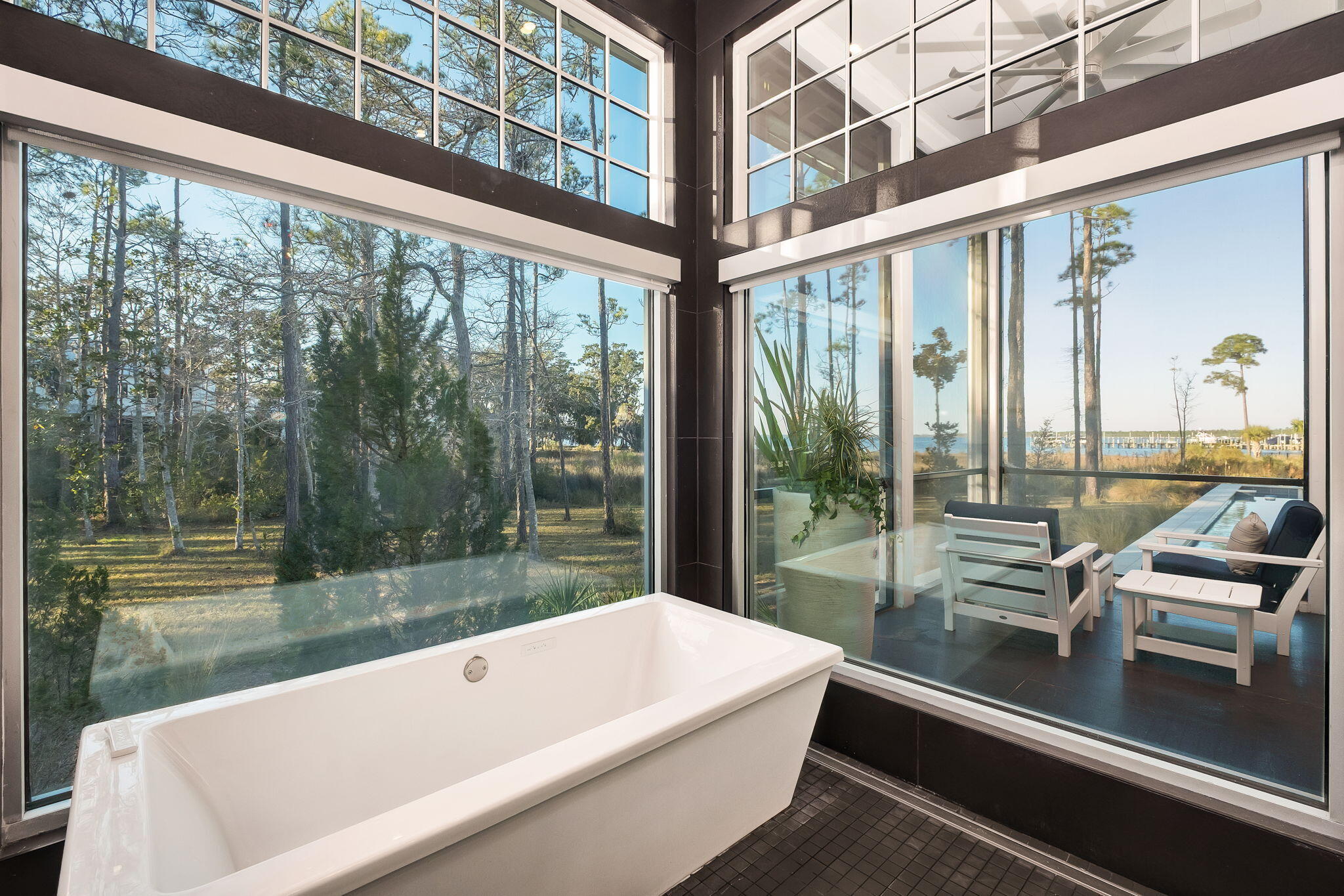 CHURCHILL OAKS - Residential