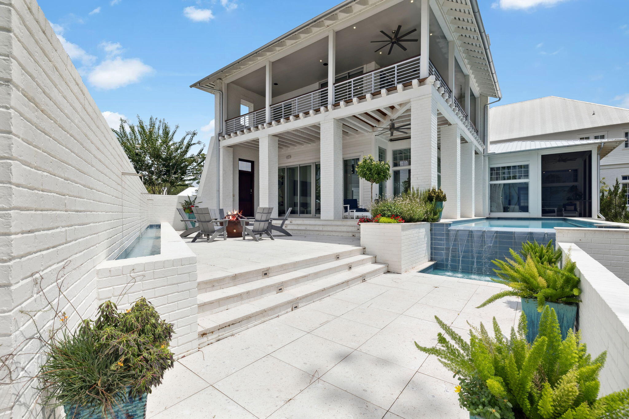 CHURCHILL OAKS - Residential