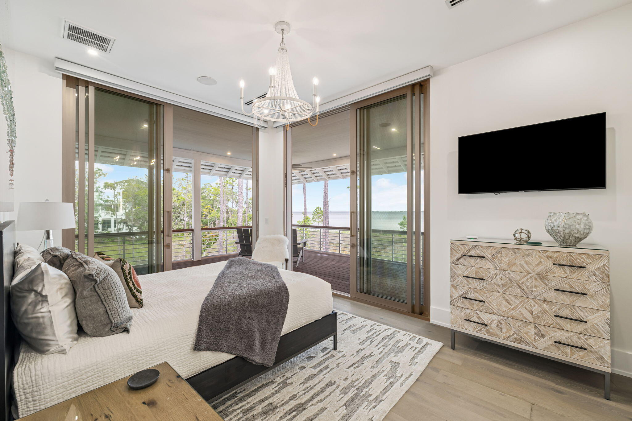 CHURCHILL OAKS - Residential