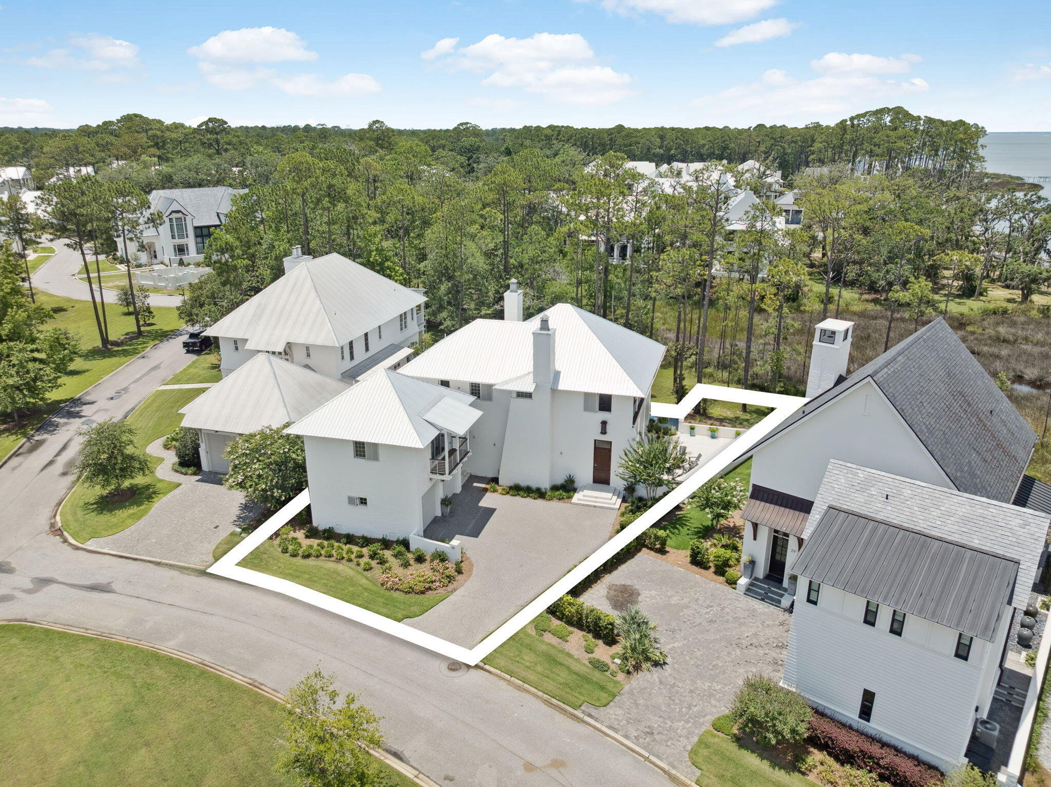 CHURCHILL OAKS - Residential
