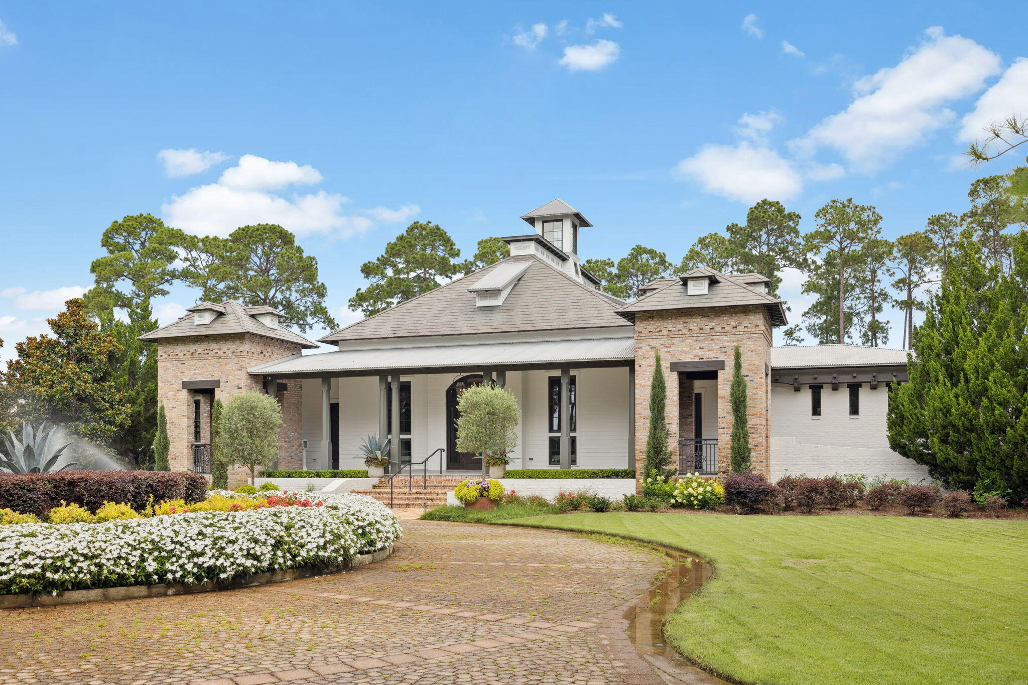 CHURCHILL OAKS - Residential