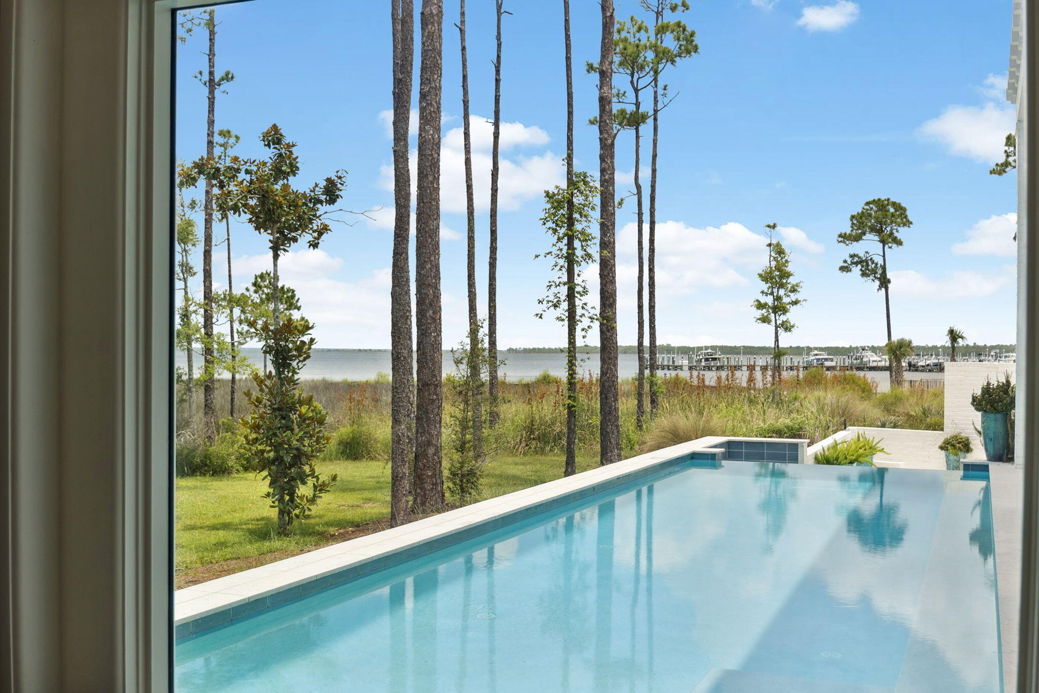 CHURCHILL OAKS - Residential