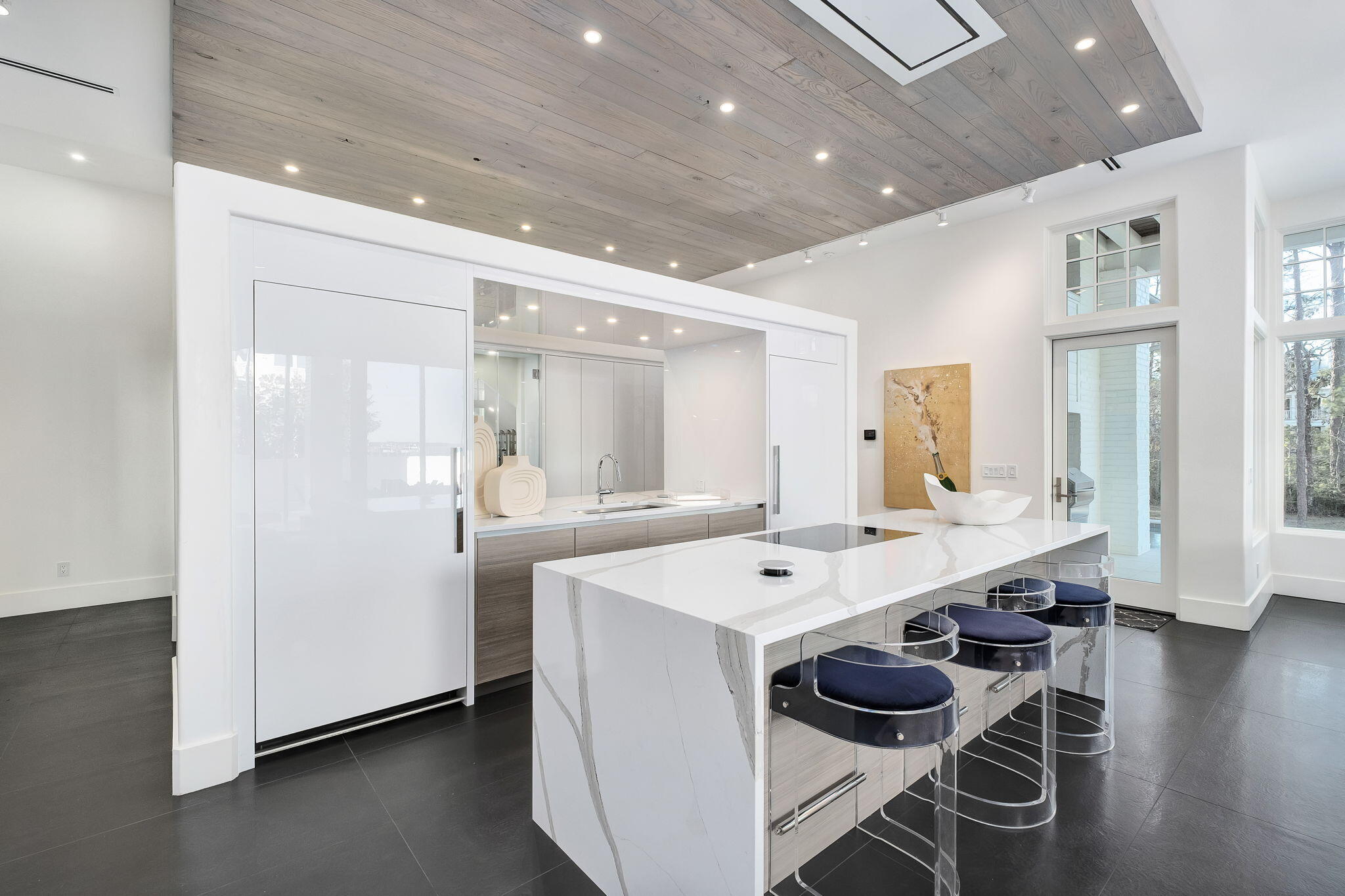 CHURCHILL OAKS - Residential