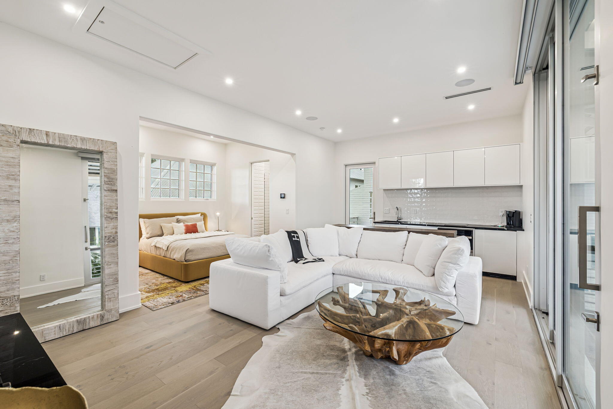 CHURCHILL OAKS - Residential