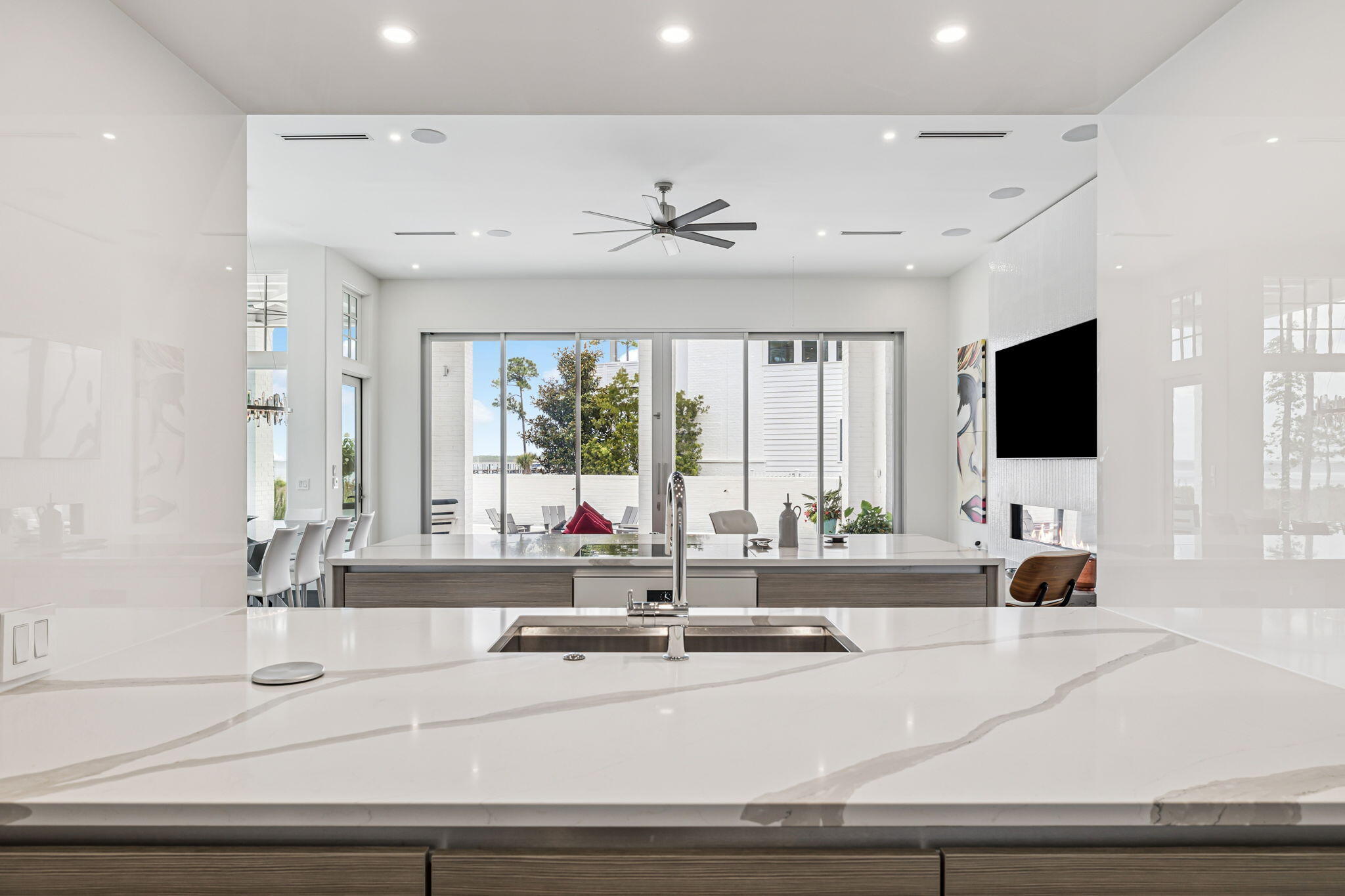CHURCHILL OAKS - Residential