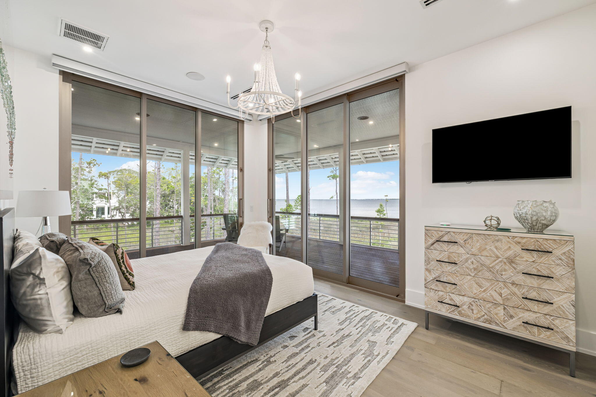 CHURCHILL OAKS - Residential