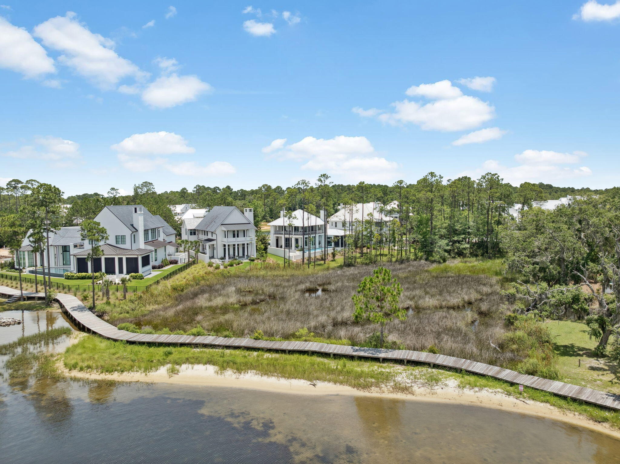 CHURCHILL OAKS - Residential