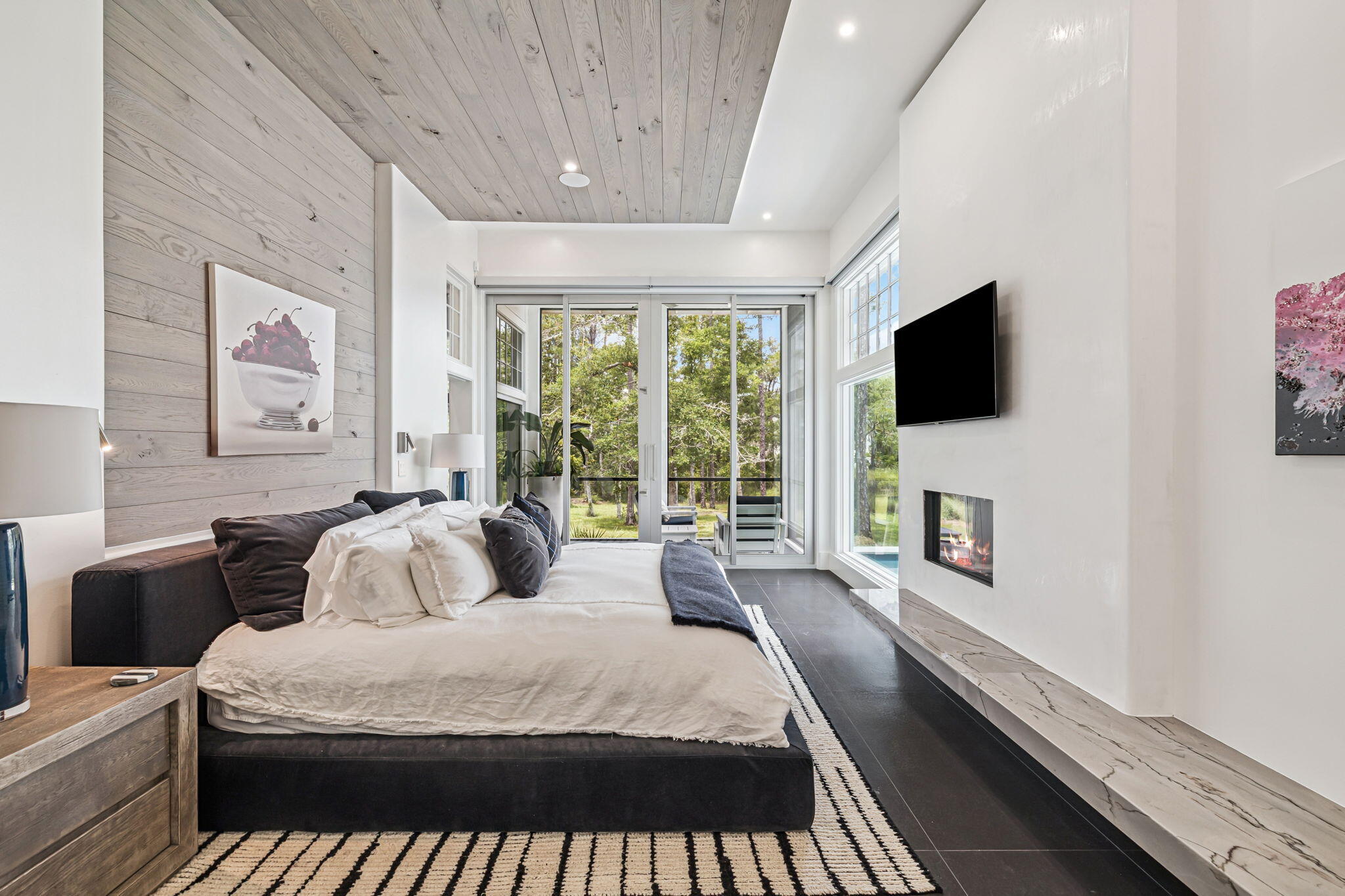 CHURCHILL OAKS - Residential