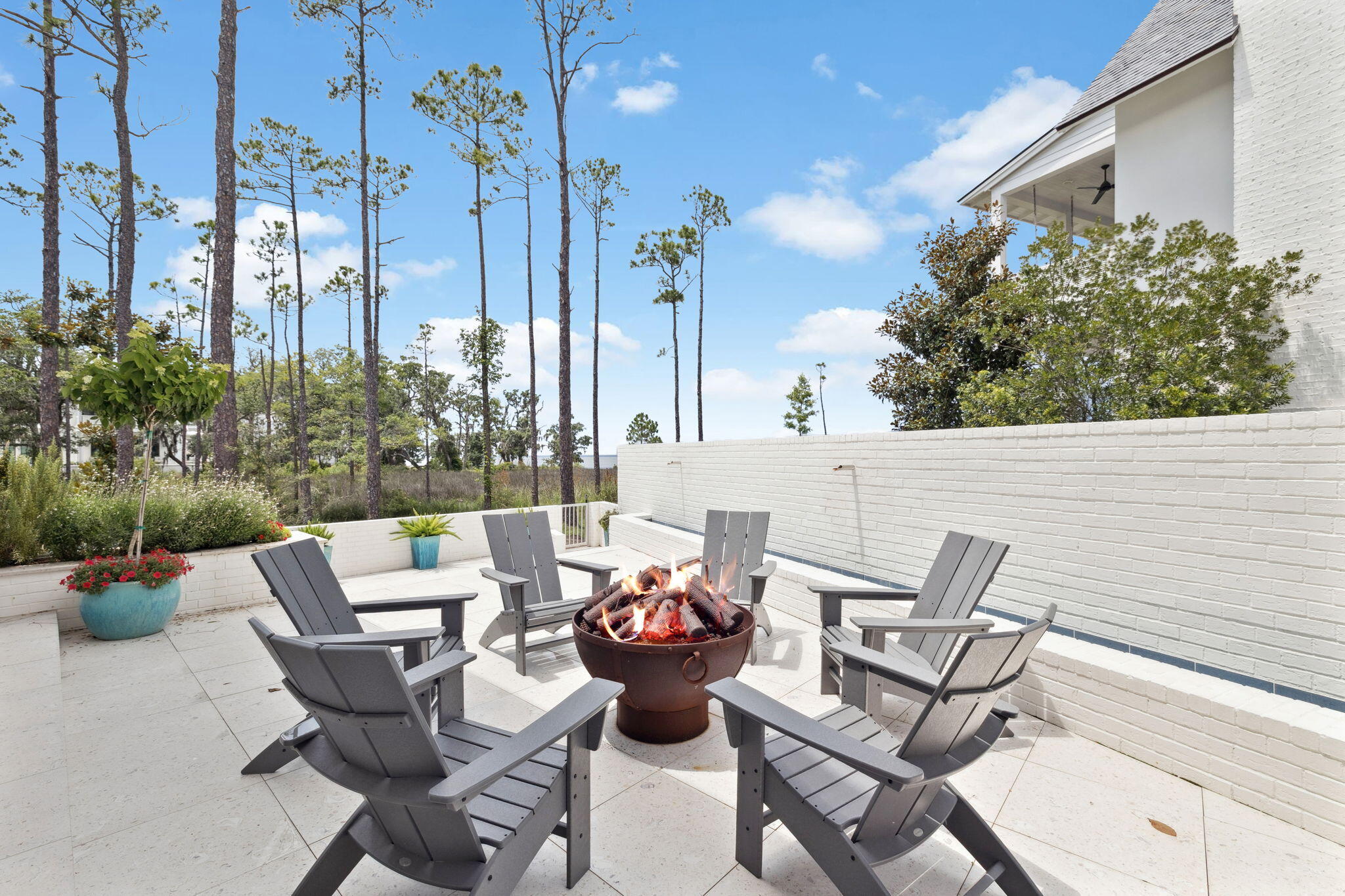 CHURCHILL OAKS - Residential