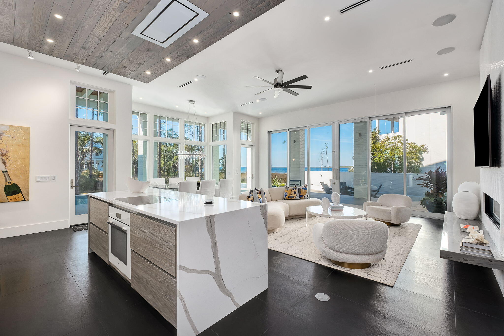 CHURCHILL OAKS - Residential