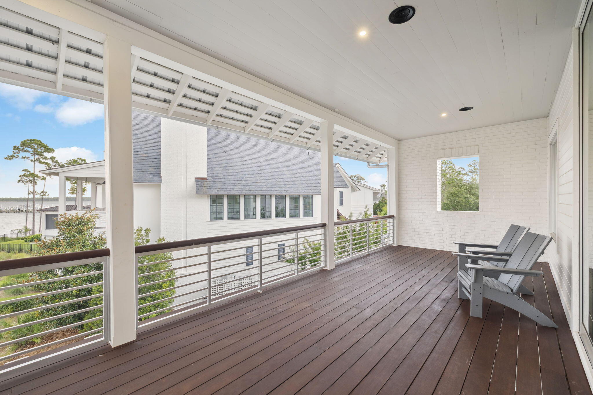 CHURCHILL OAKS - Residential