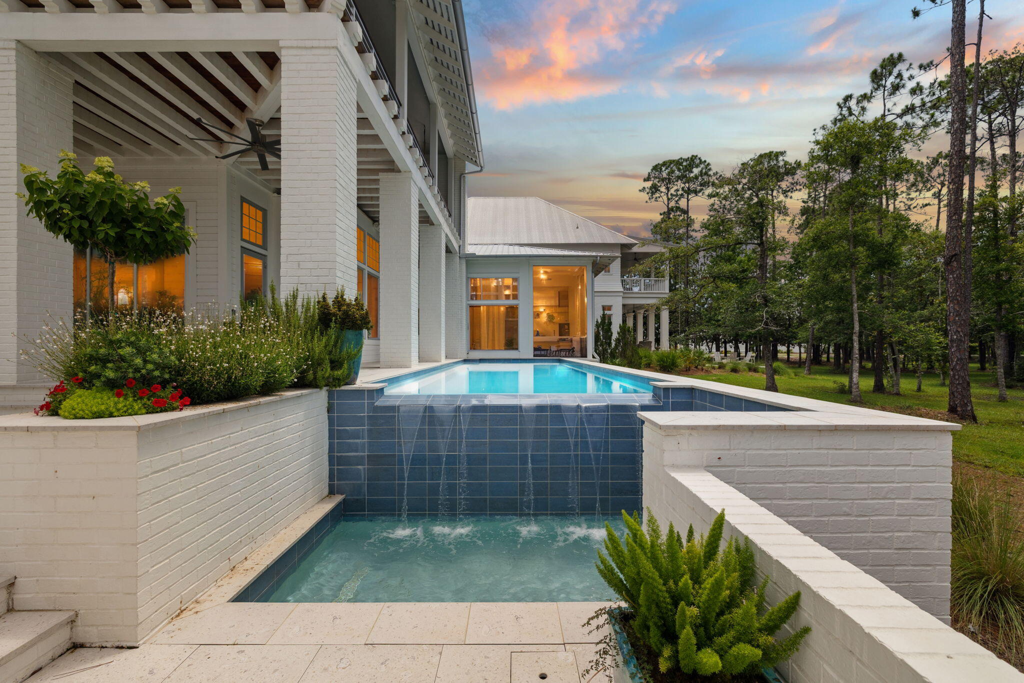 CHURCHILL OAKS - Residential