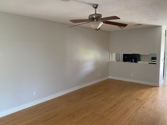 ETRETAT VILLA - Residential Lease