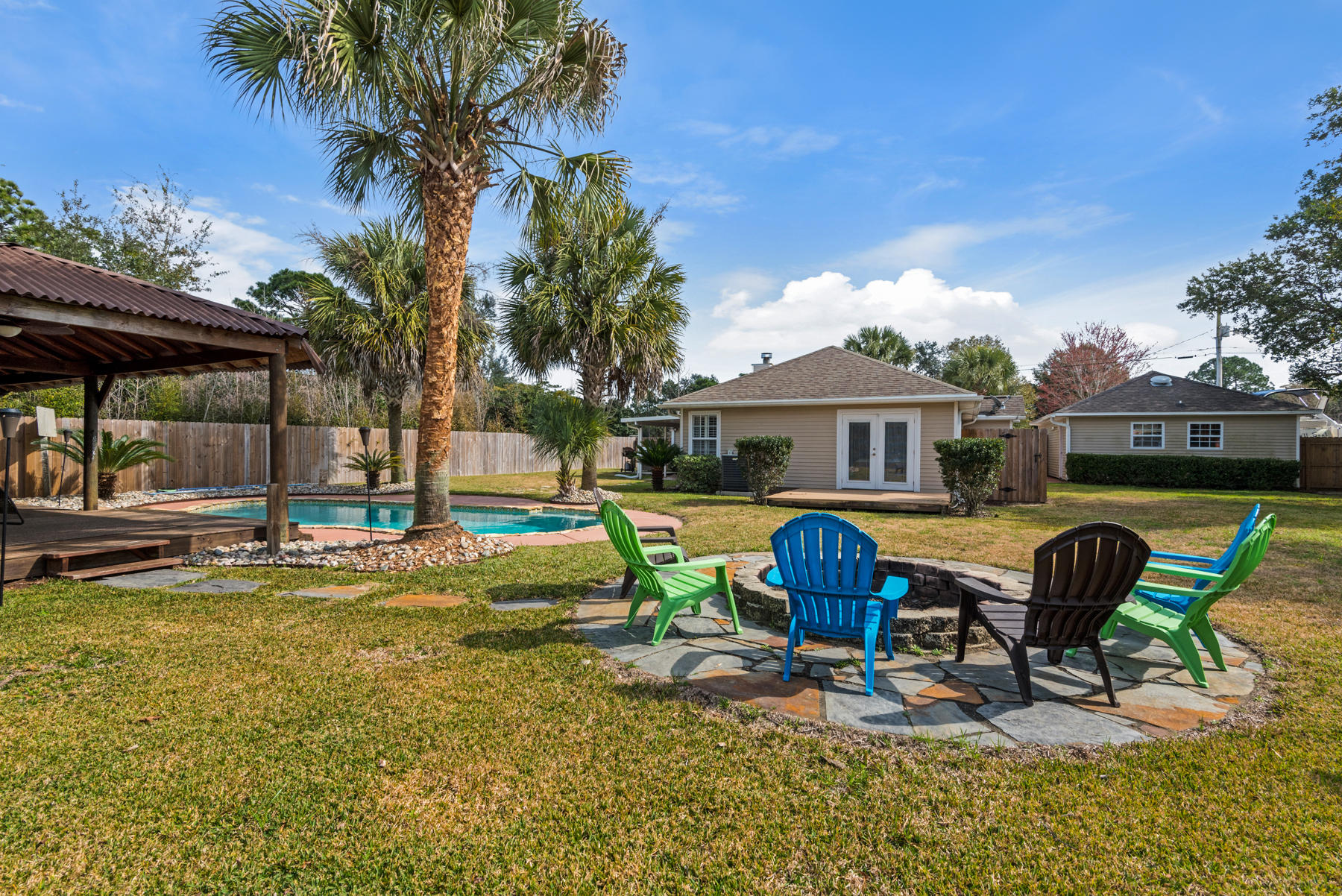 EAST BAY RIVER ESTATES - Residential