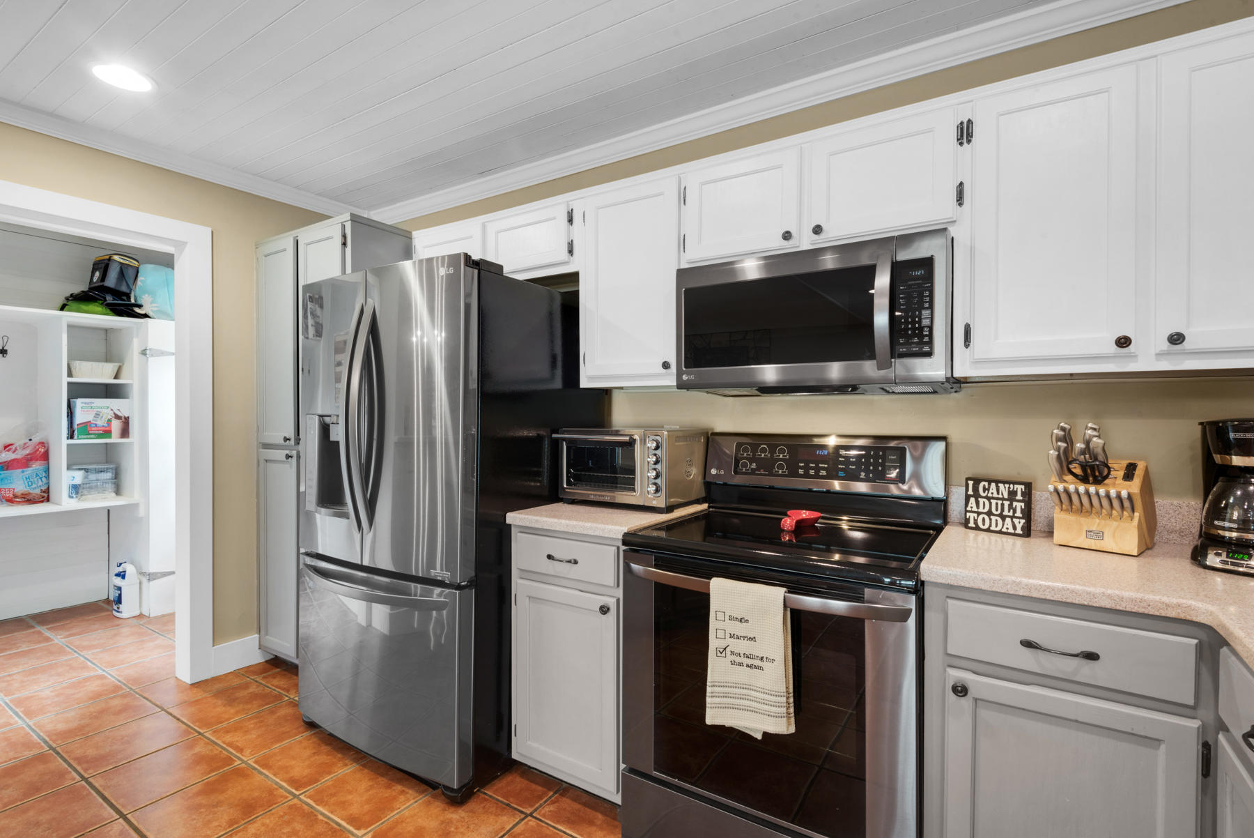 EAST BAY RIVER ESTATES - Residential