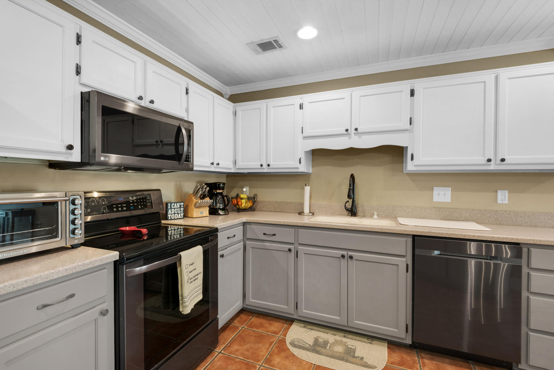 EAST BAY RIVER ESTATES - Residential