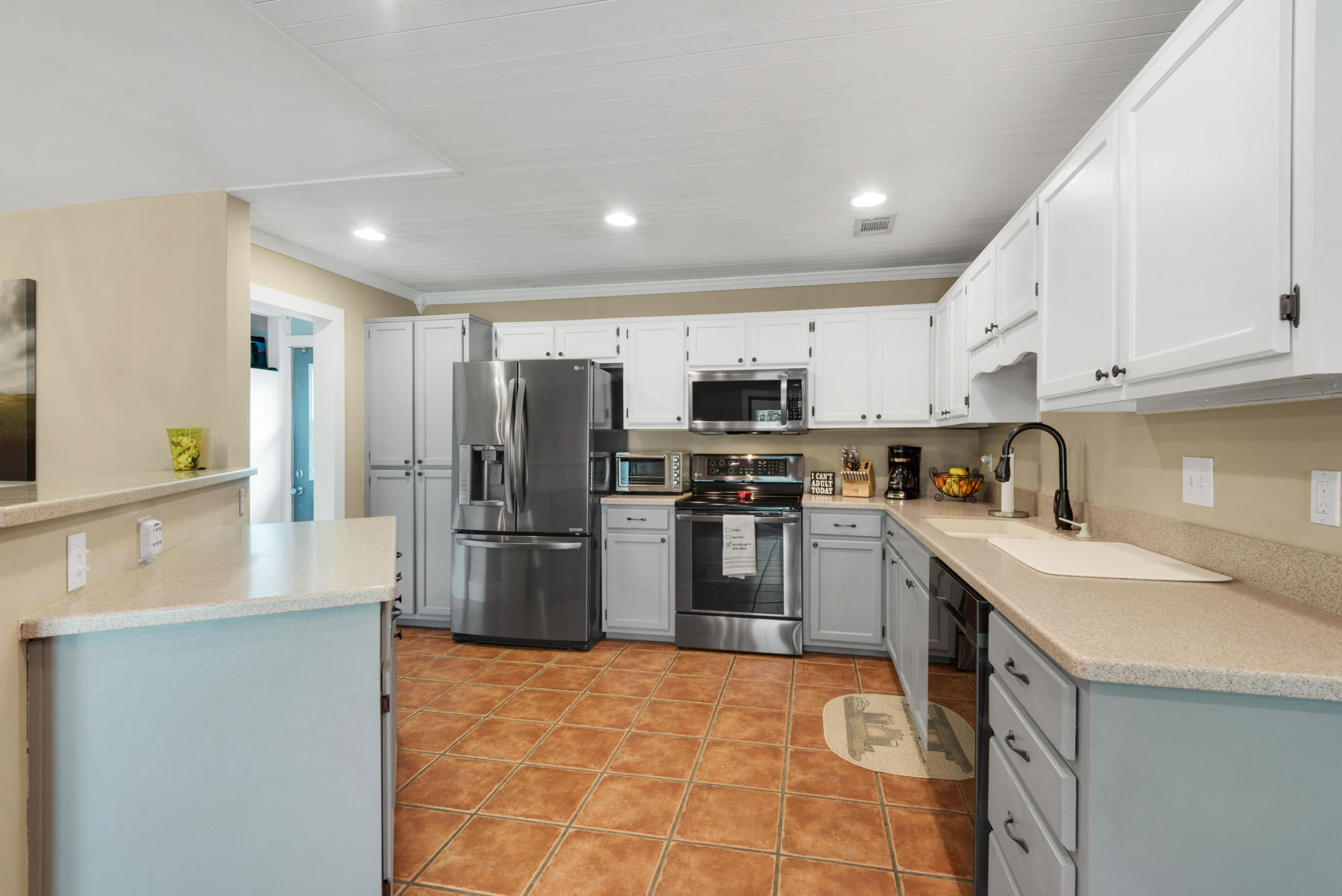 EAST BAY RIVER ESTATES - Residential