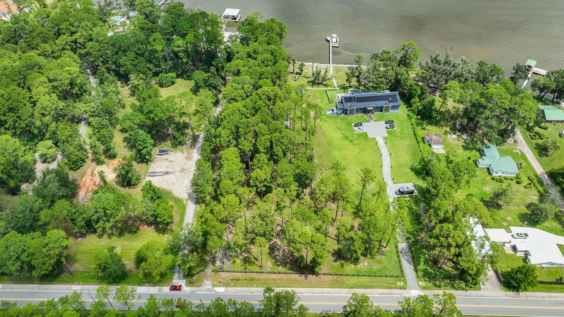 NO RECORDED SUBDIVISION - Land