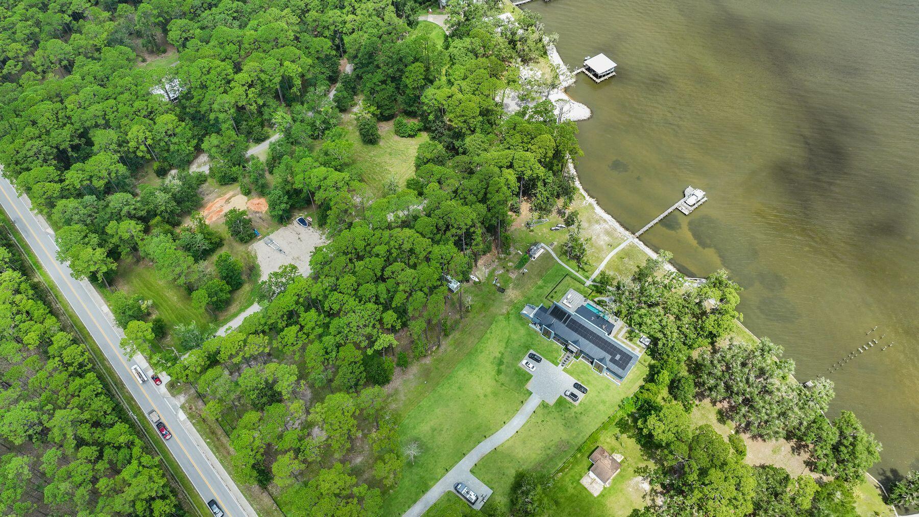 NO RECORDED SUBDIVISION - Land