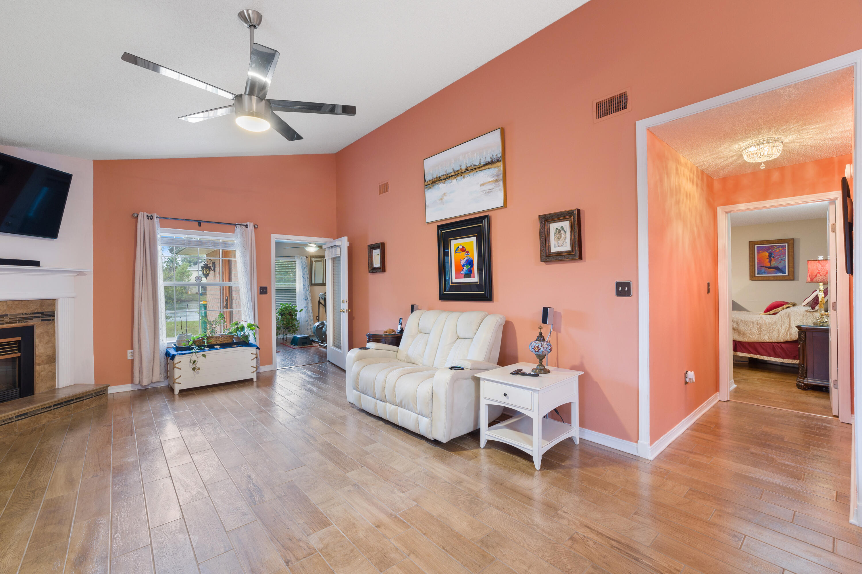 EMERALD LAKES PH 3 - Residential