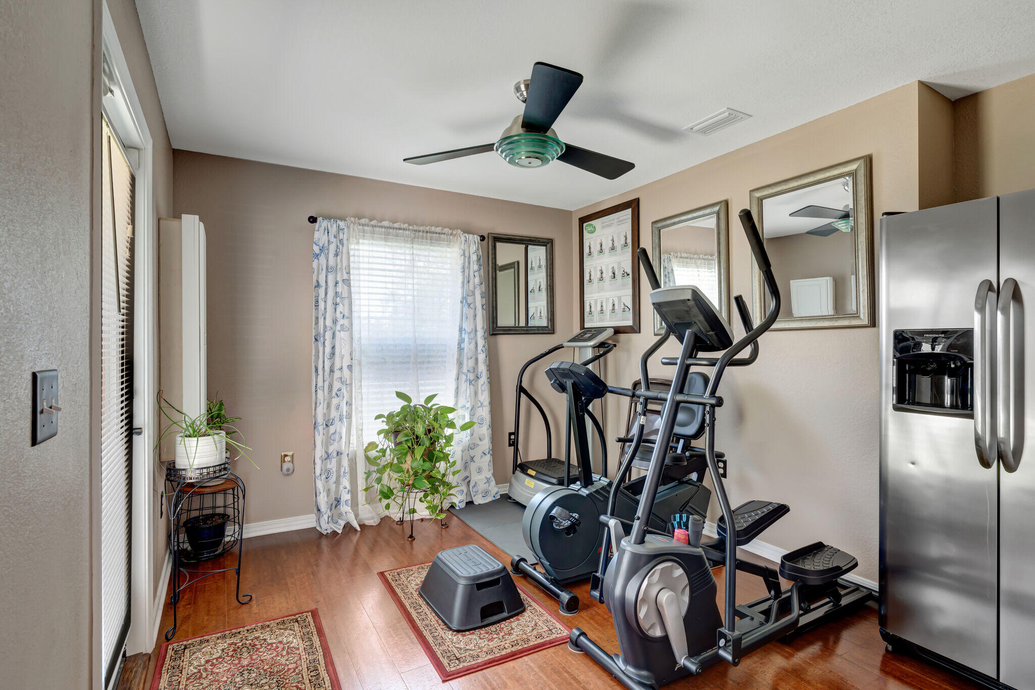 EMERALD LAKES PH 3 - Residential