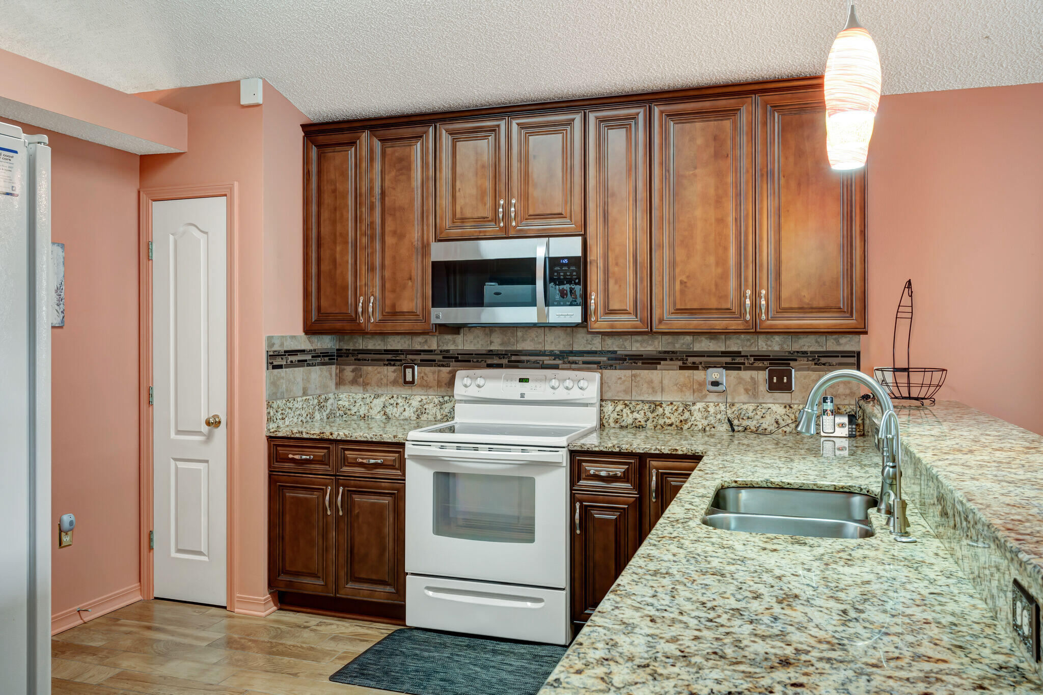 EMERALD LAKES PH 3 - Residential