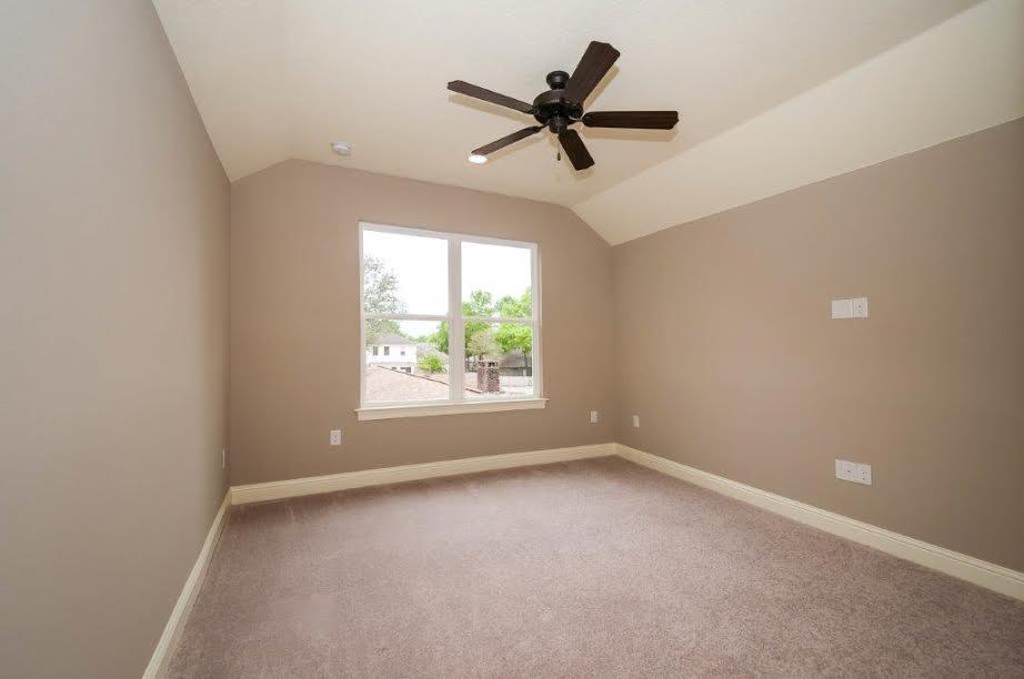 HATTIES GROVE - Residential