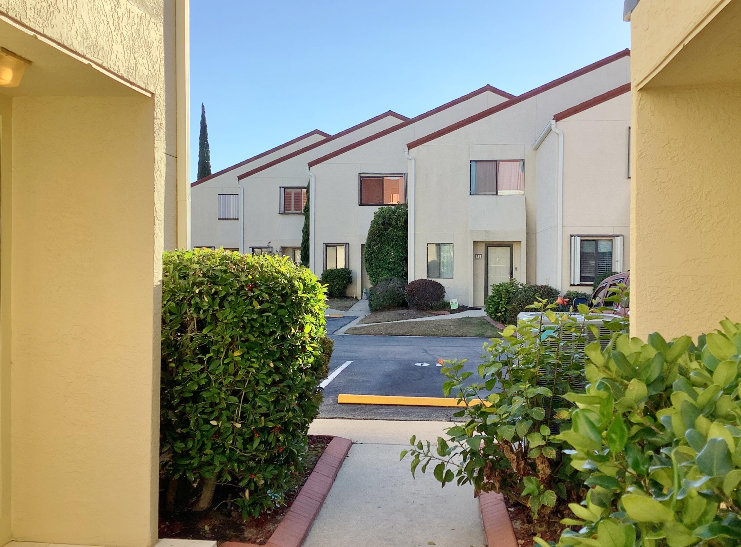 CLIPPER COVE T/H - Residential