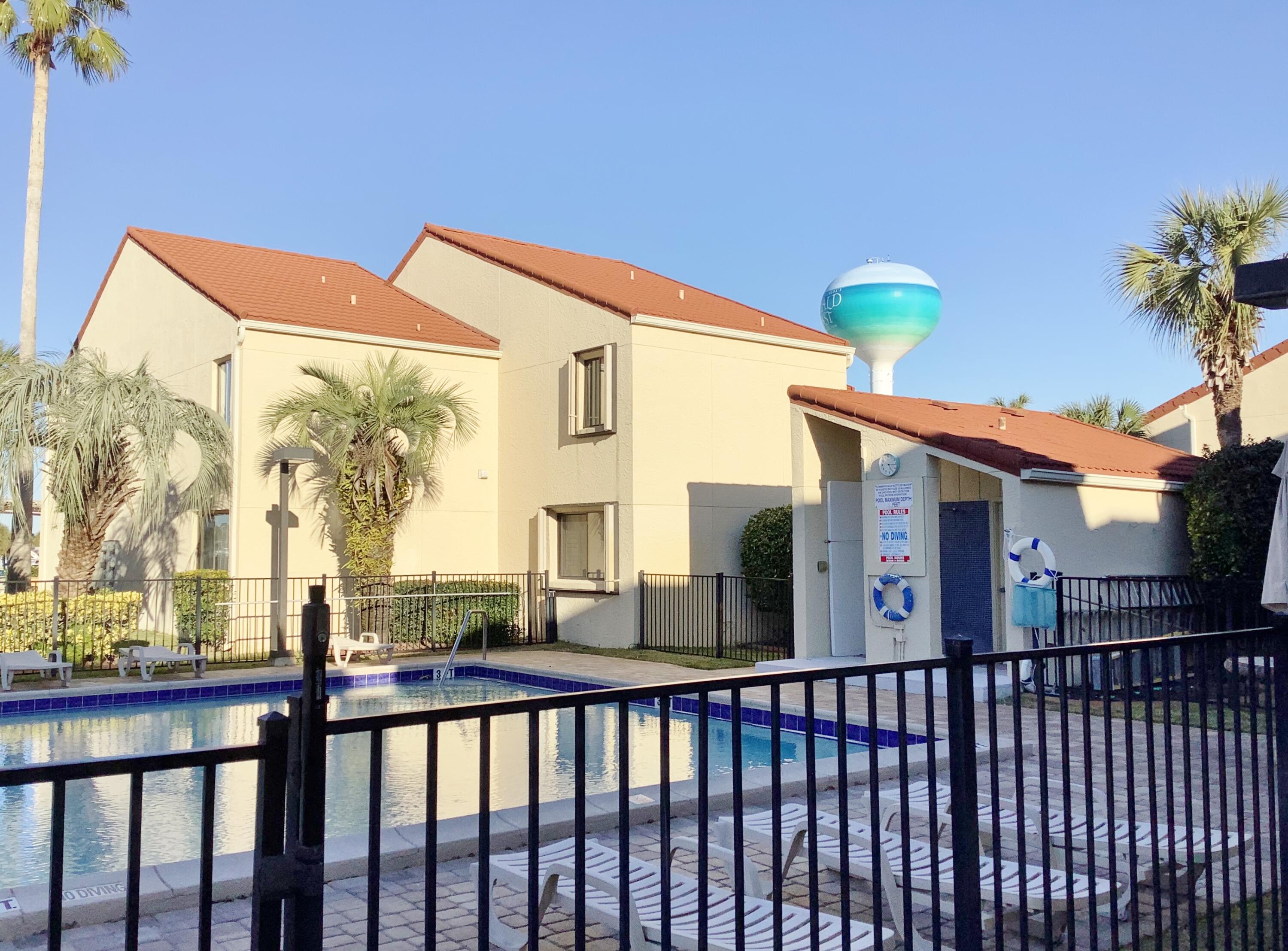 CLIPPER COVE T/H - Residential