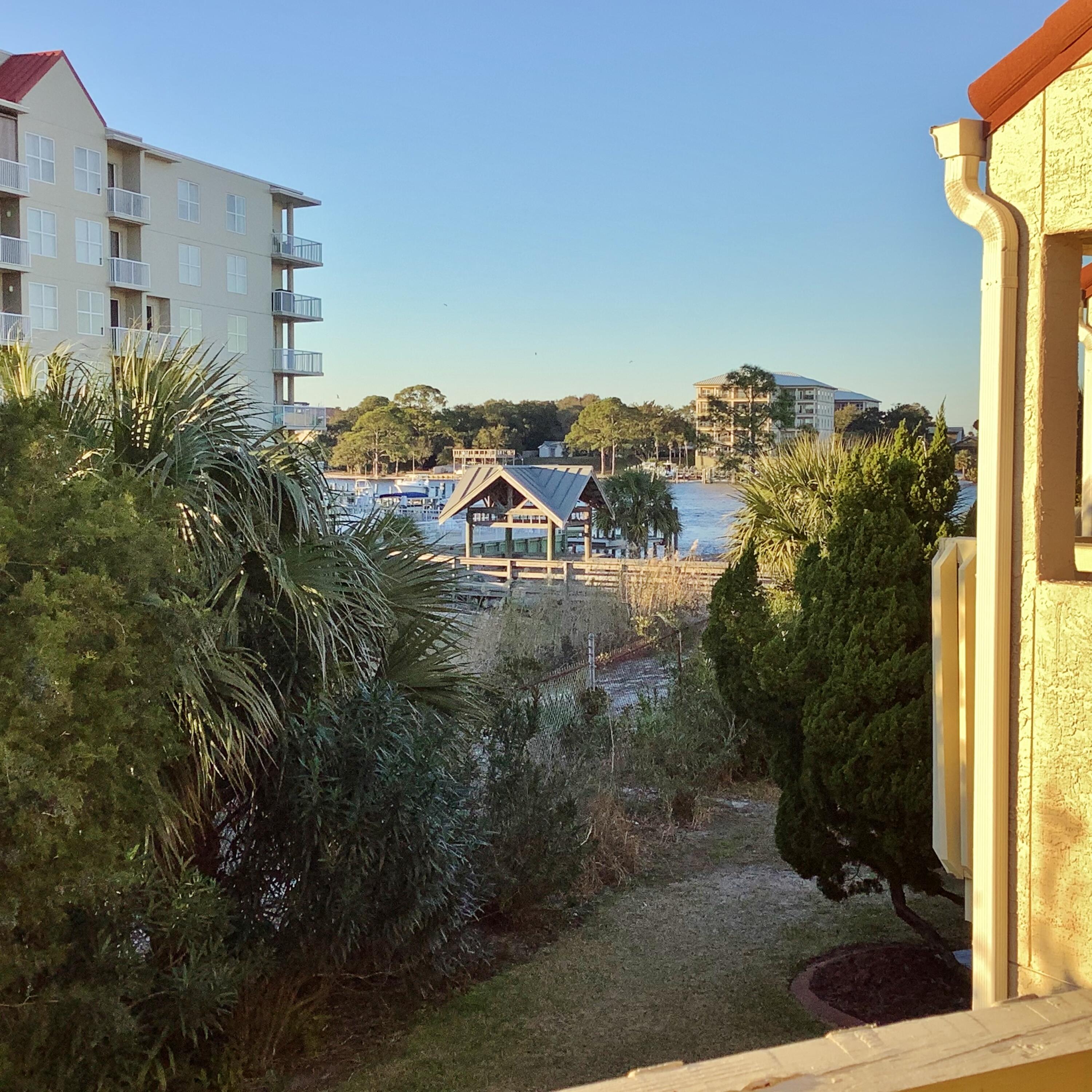 CLIPPER COVE T/H - Residential
