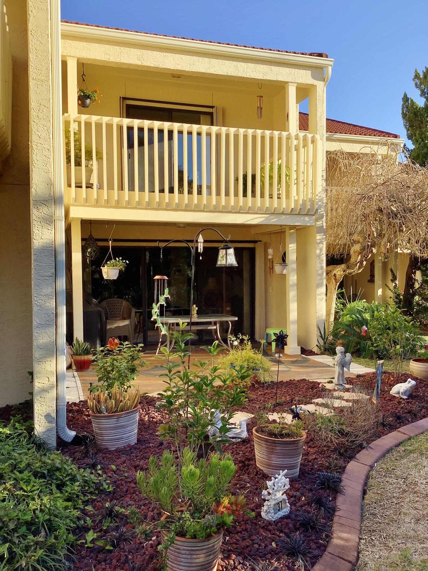 CLIPPER COVE T/H - Residential