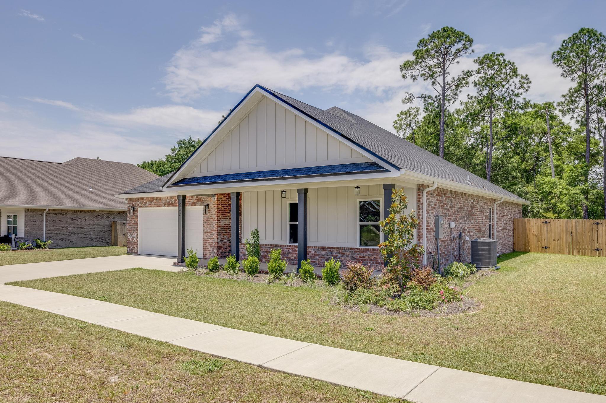 HOMEWOOD EST - Residential