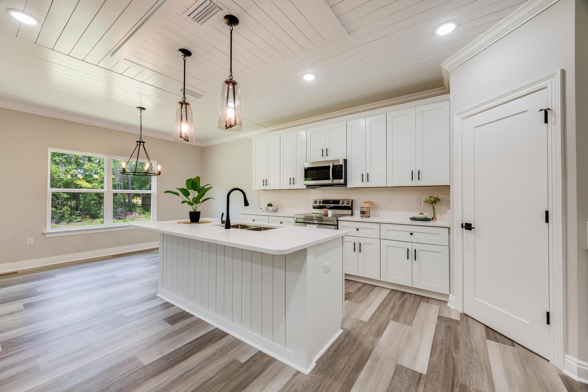 HOMEWOOD EST - Residential