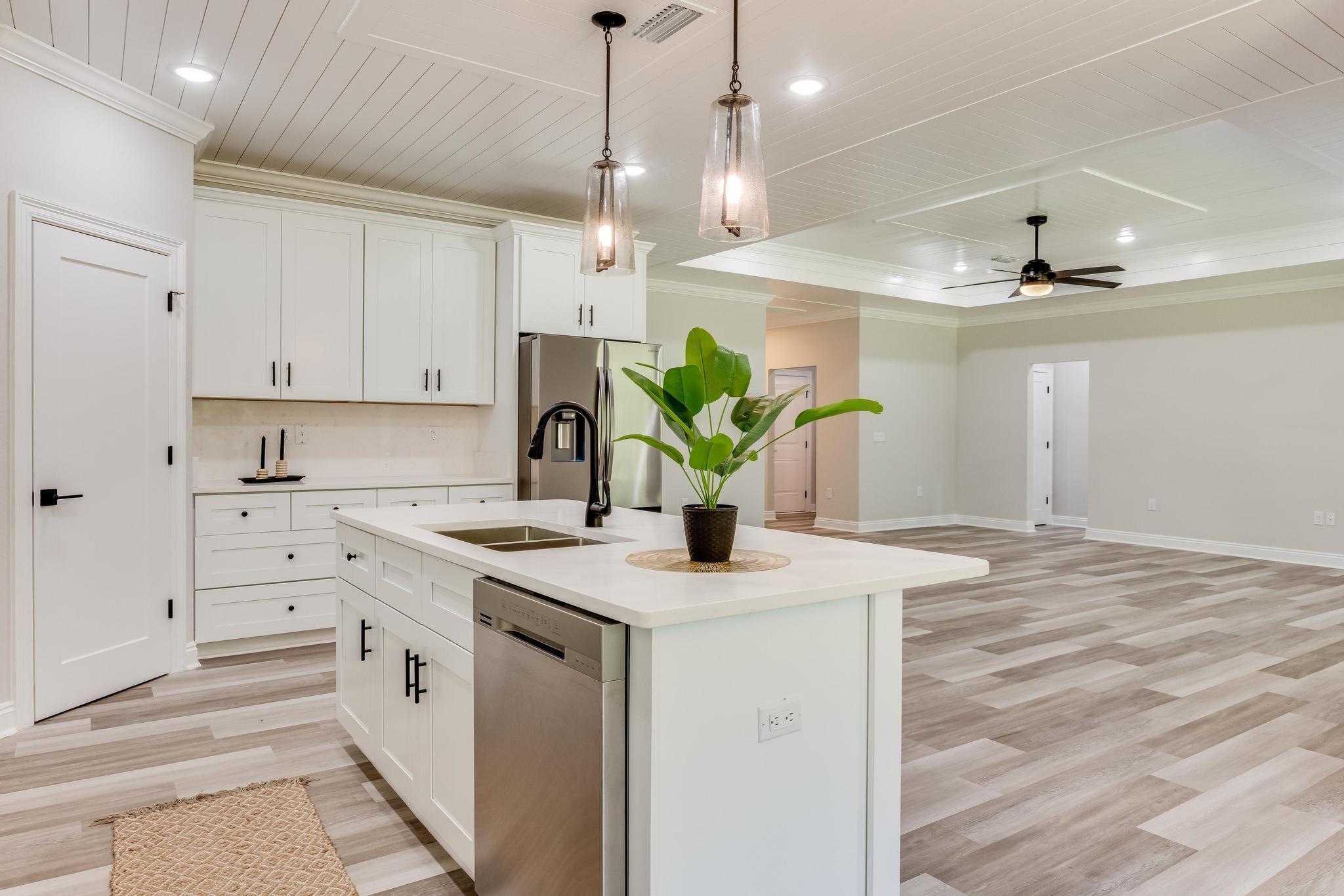 HOMEWOOD EST - Residential