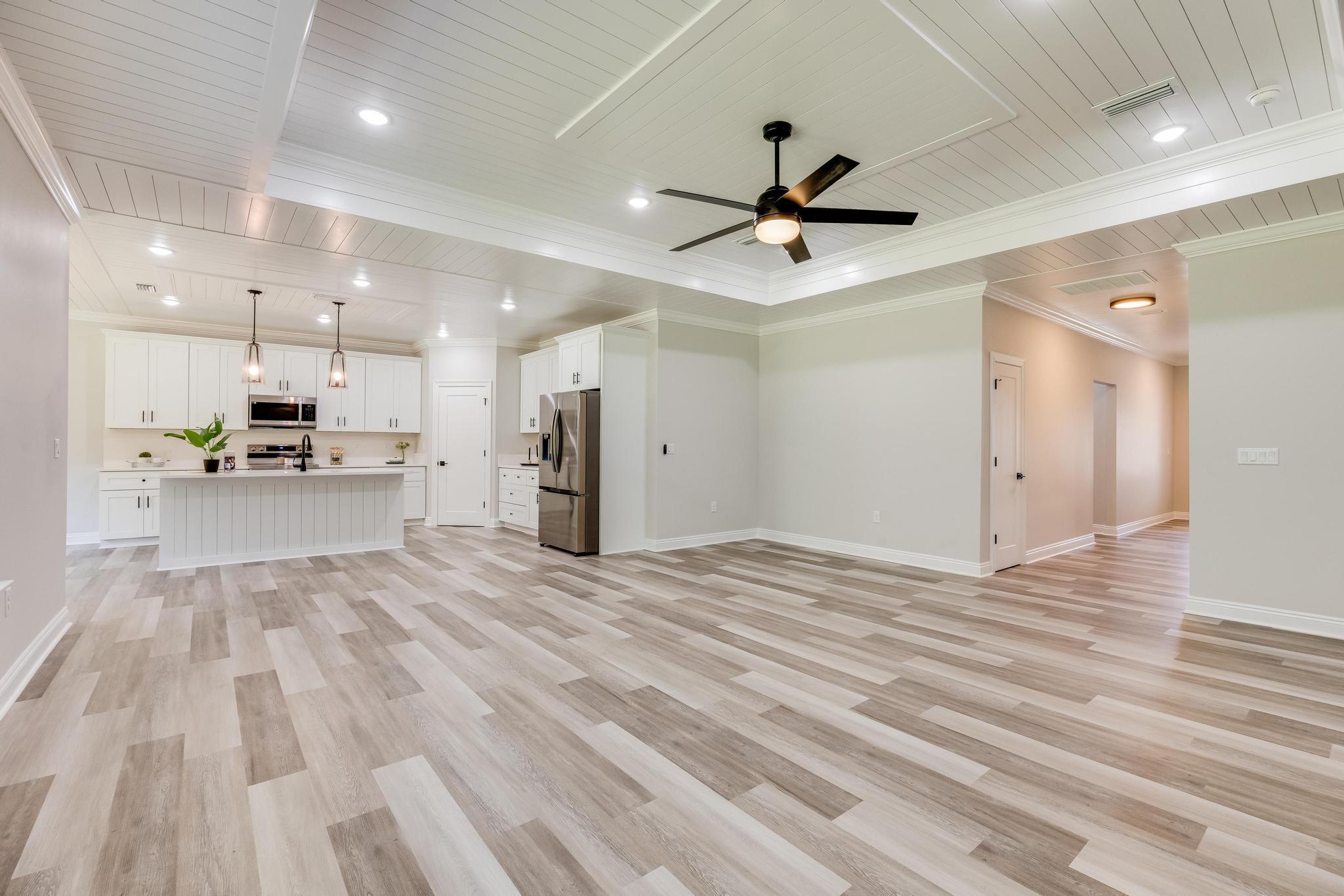 HOMEWOOD EST - Residential